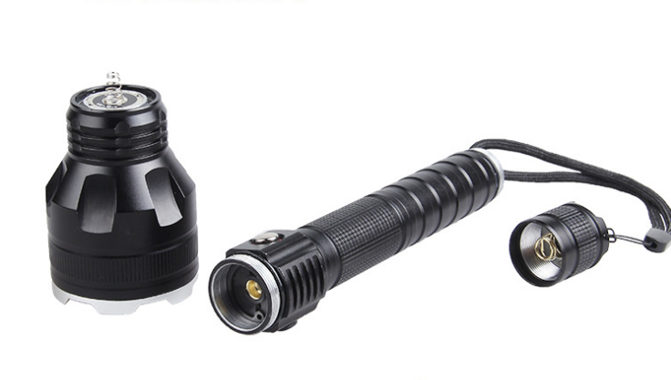 -T6 high light flashlight 1000 lumens flashlight with waterproof ,long shots of