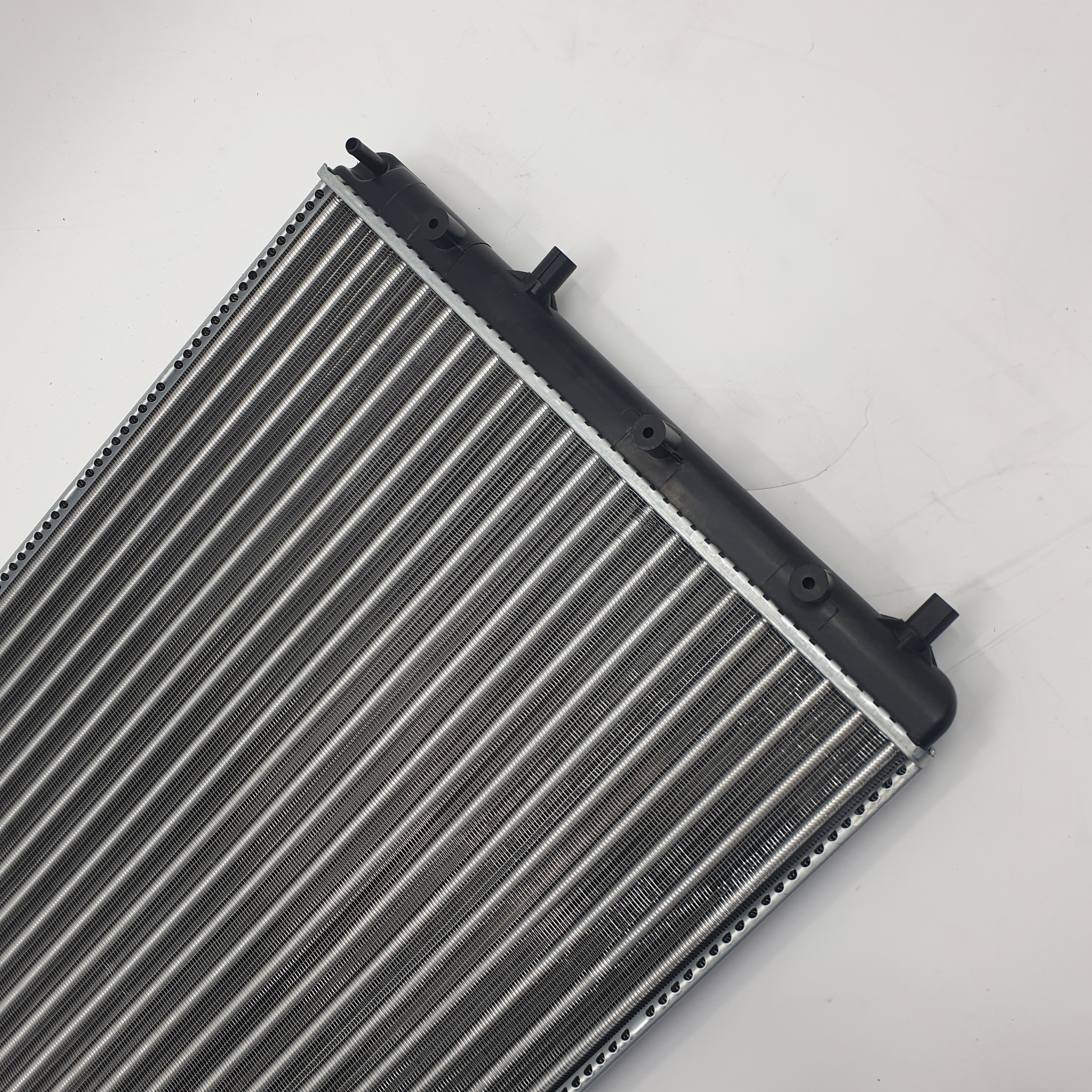 Auto radiator car radiator pa66 gf30 plastic aluminum ,mechanical craftsmanship for FOX (5Z1, 5Z3) OEM:5Z0121253D