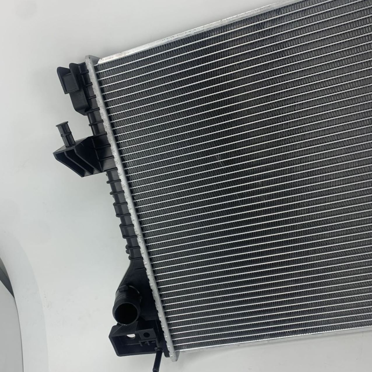 Auto radiator car radiator pa66 gf30 plastic aluminum for F150 2.7L V6/3.5L V8 ,OEM:BC3Z-8005-E/FL3Z-8005-A