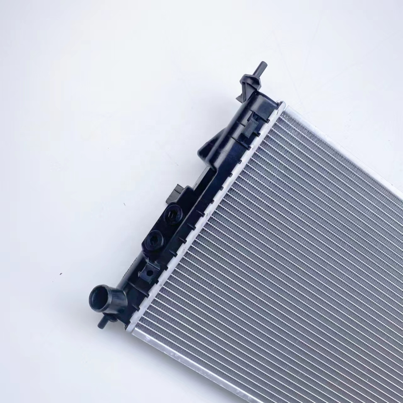 Professional high-end high-quality Opel Vectra Oem 1300160  car radiators