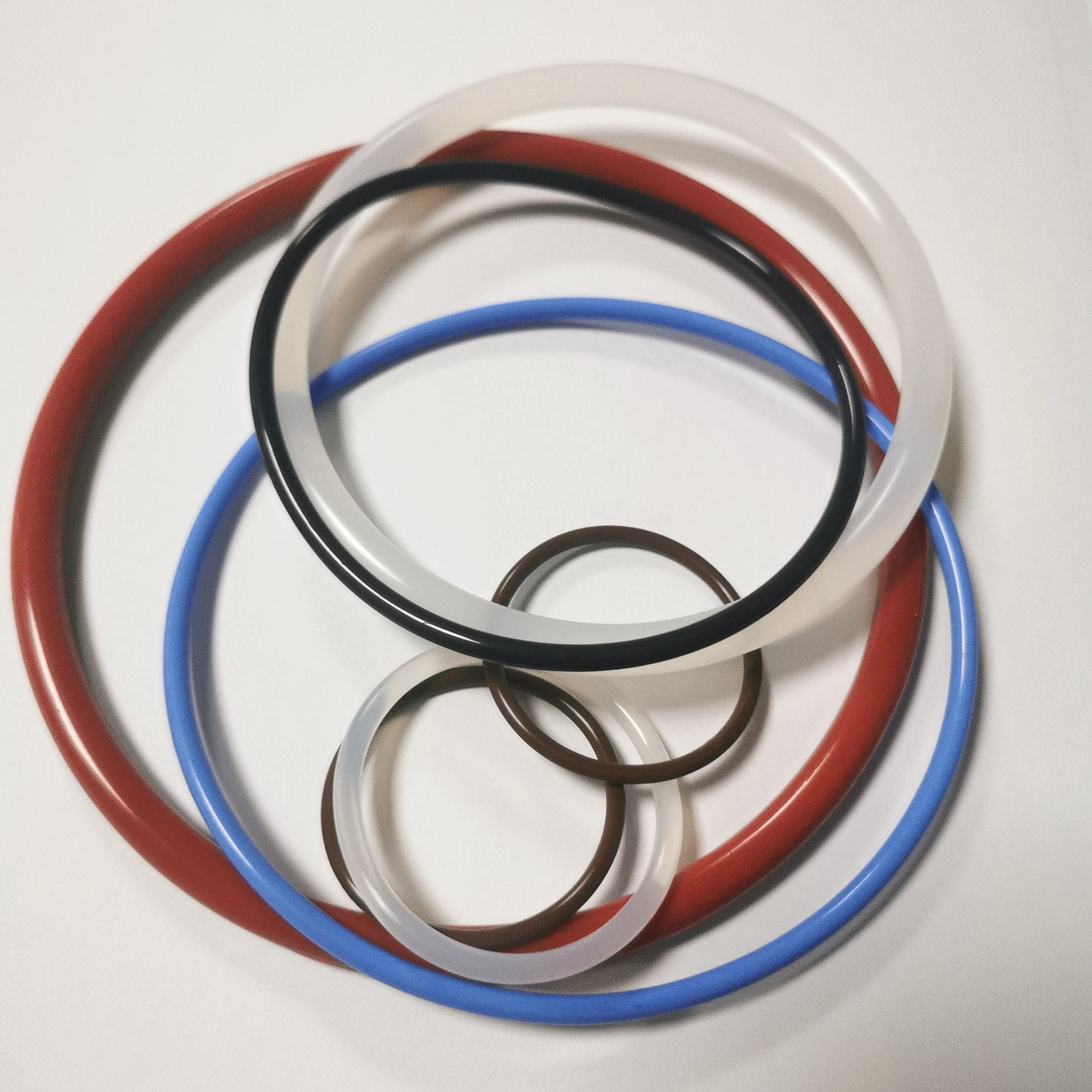 brown/blue/red/black/white color NBR/FKM/EPDM/silicone rubber oil seal o ring