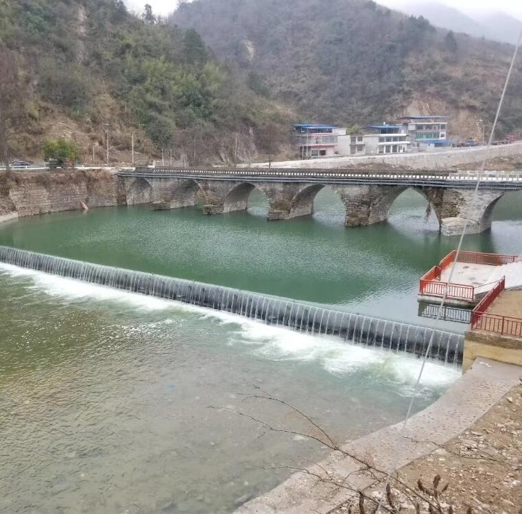 Customized Length and Width Inflatable Air Shield Dam For Flood Protection