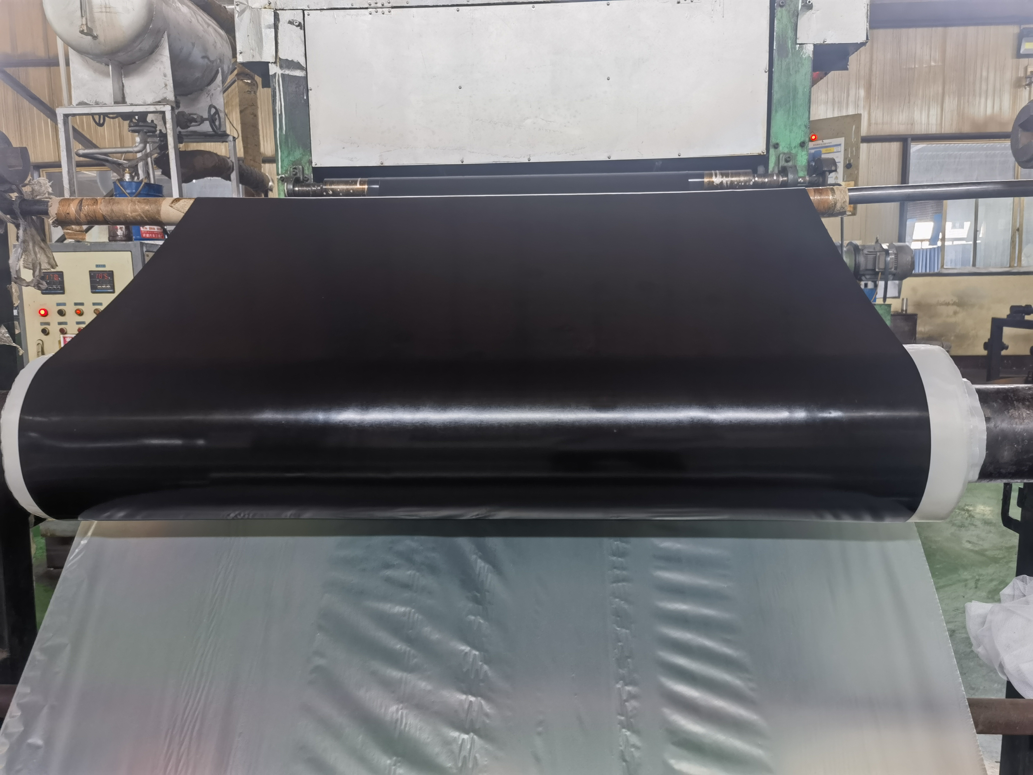 Factory Sale Industrial Black Shock Absorbing Epdm Mat Board Roll Anti Aging Gasket Fkm Nbr Sbr Neoprene Epdm Rubber Sheets