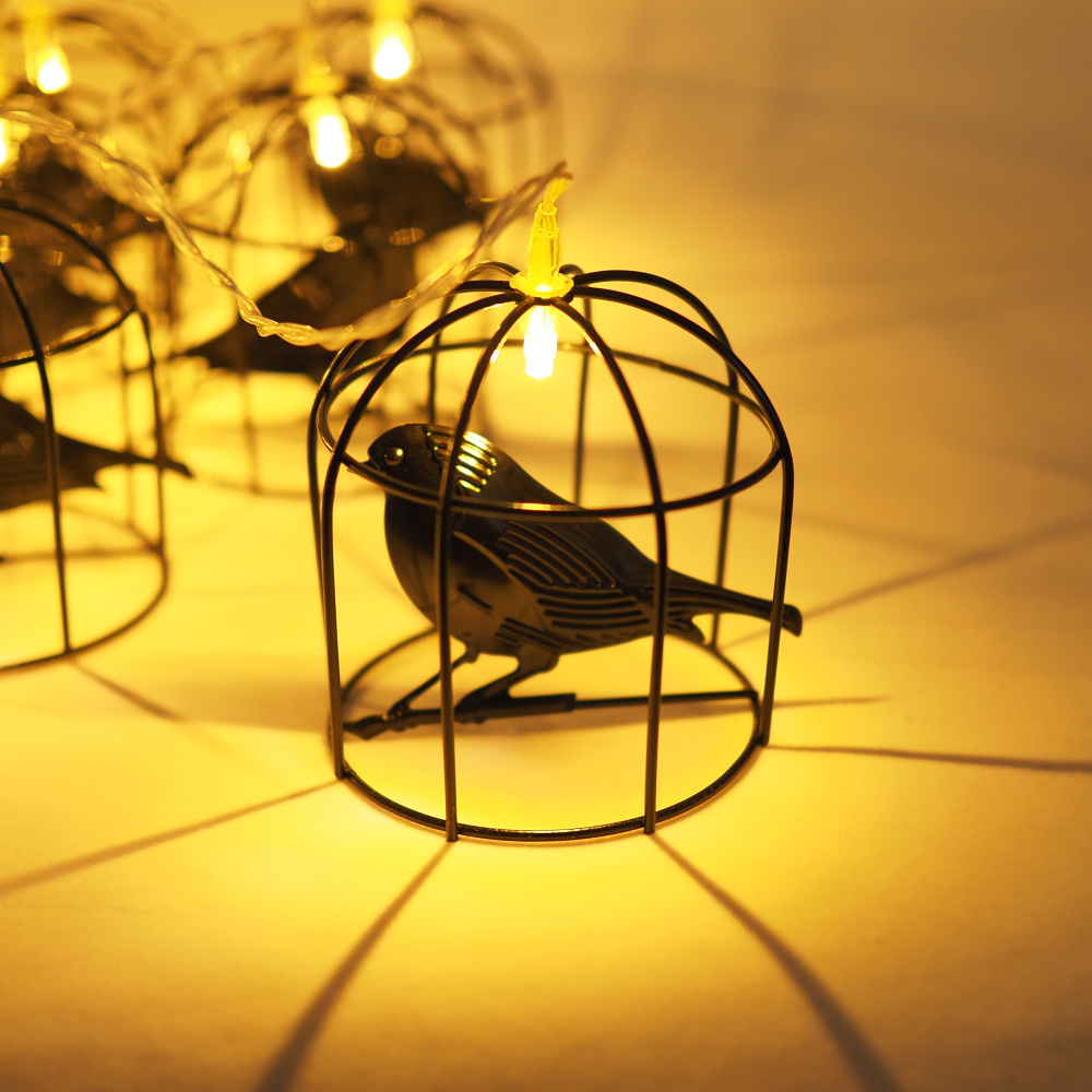 2024 hot Classic Black hanging light Portable Holiday Battery Led Light Cordless Metal Bird Cage Lamp light