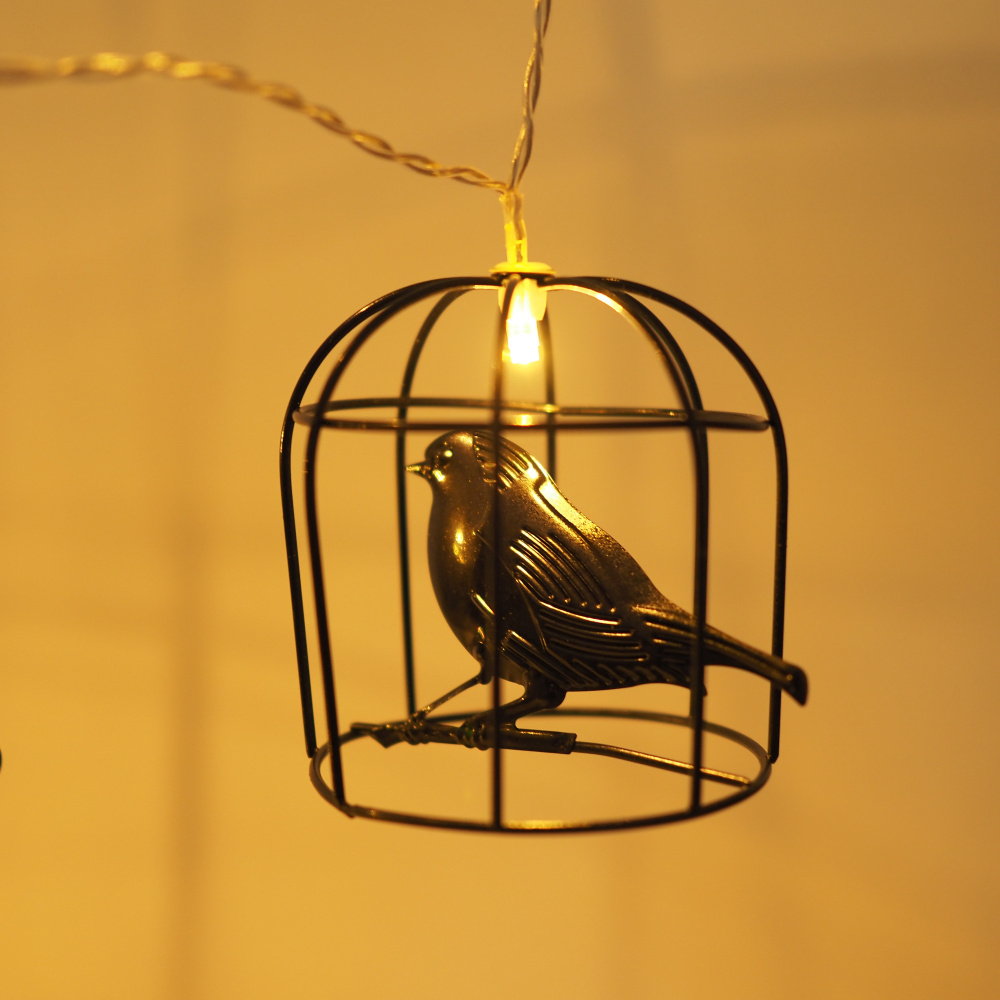 2024 hot Classic Black hanging light Portable Holiday Battery Led Light Cordless Metal Bird Cage Lamp light