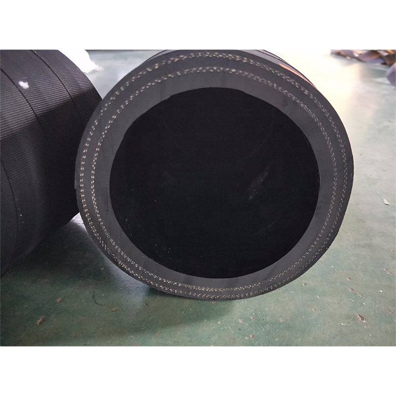 Rubber tube for unloading bulk cement tank is resistant to pressure and wear bulk powder cement tank semi trailer