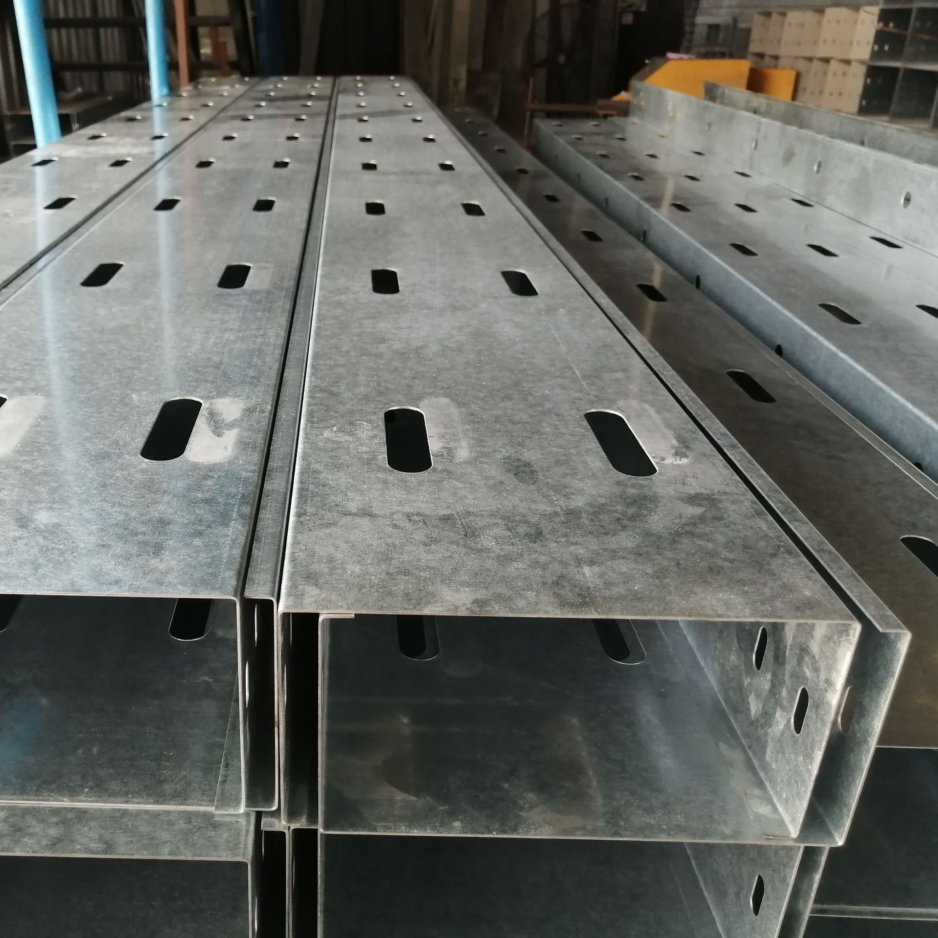 High Strength Corrosion Resistant Stainless Steel Perforated Cable Tray