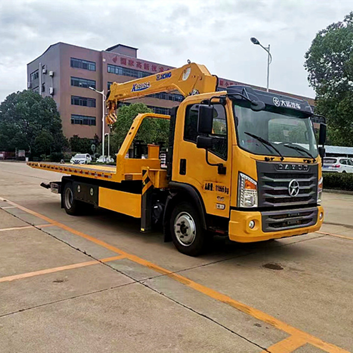 Dayun wrecker truck Chaochai 170HP Euro 3 Tow truck with crane Multi-purpose  wrecker tow truck