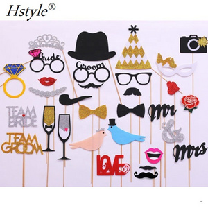 31PCS Wedding Party Photo Booth Props Kit Bridal Shower Party Favor Supplies Pose Sign Dress Up Fun Accessories  PFB200