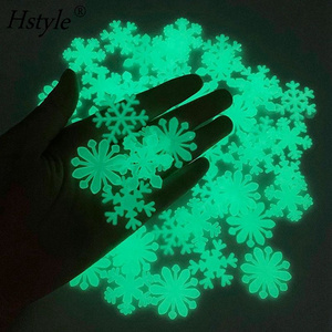 50Pcs Luminous Snowflake Wall Stickers Glow In The Dark Decal for Kids Baby Rooms Bedroom Christmas Home Decoration SD1593