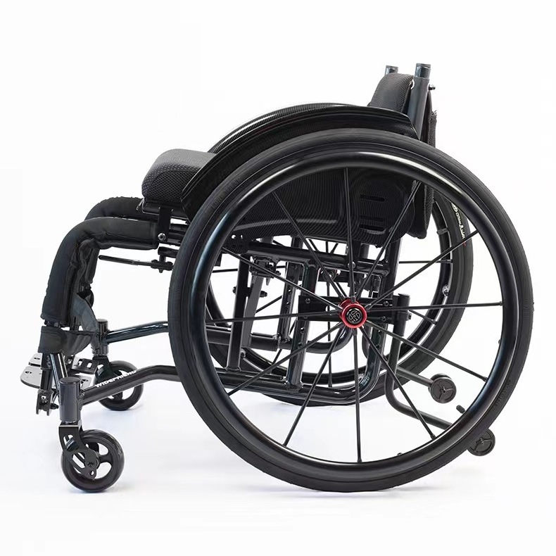 Ultra light and sturdy aluminum alloy wheelchair with metal frame sports wheelchair