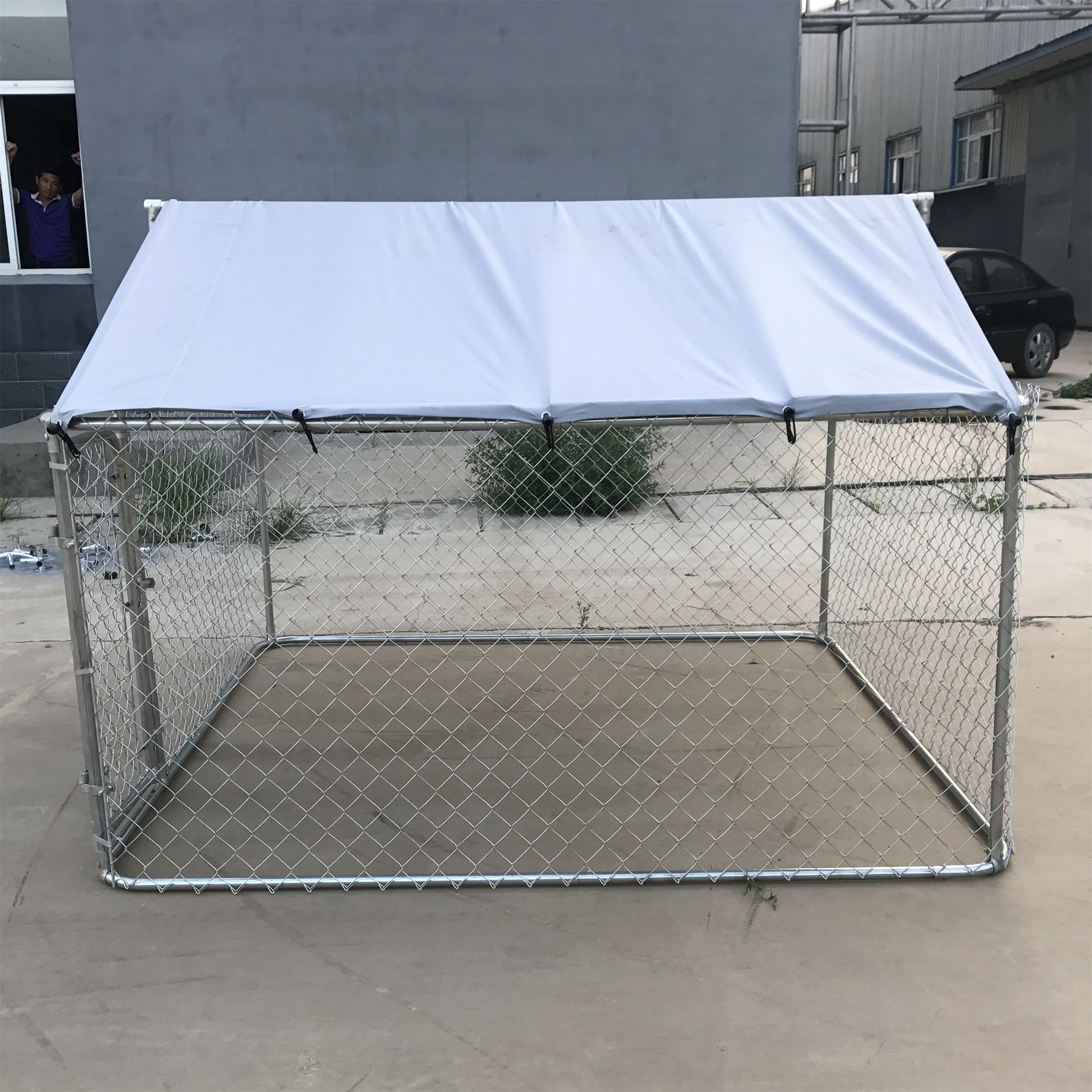 Online Hot sell in America! 7.5 x 7.5 ft Dog Run Chain Link Dog Kennel with Roof Cover