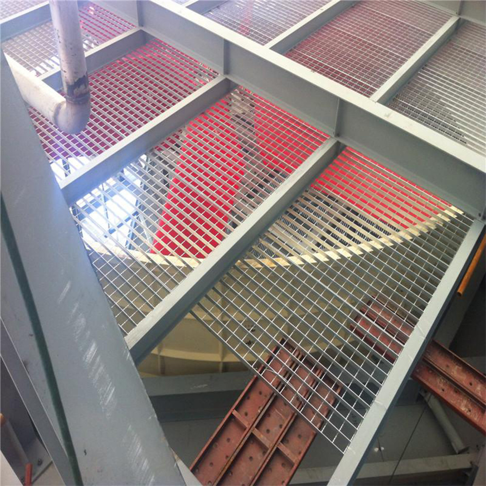 Heavy duty  steel floor trap grating catwalk raised steel grid floor plates drainage bar grating