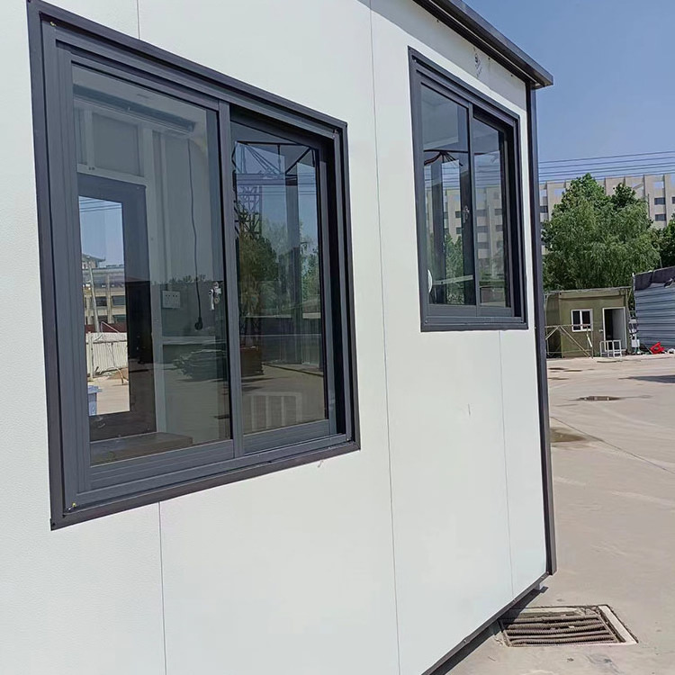 Flat 30 40 Ft Portable Prefab Custom Container Home House Sandwich Panel Flat Pack Container House road duty room