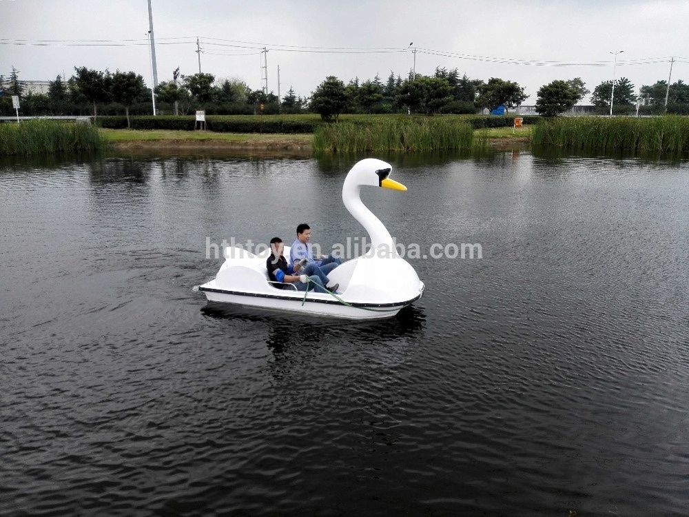 Hot selling swan pedal boat for water equipment two persons swan boat for sale