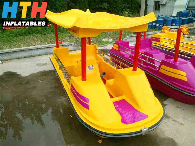 Hot selling popular 4 persons luxury water bike pedal boat for kids