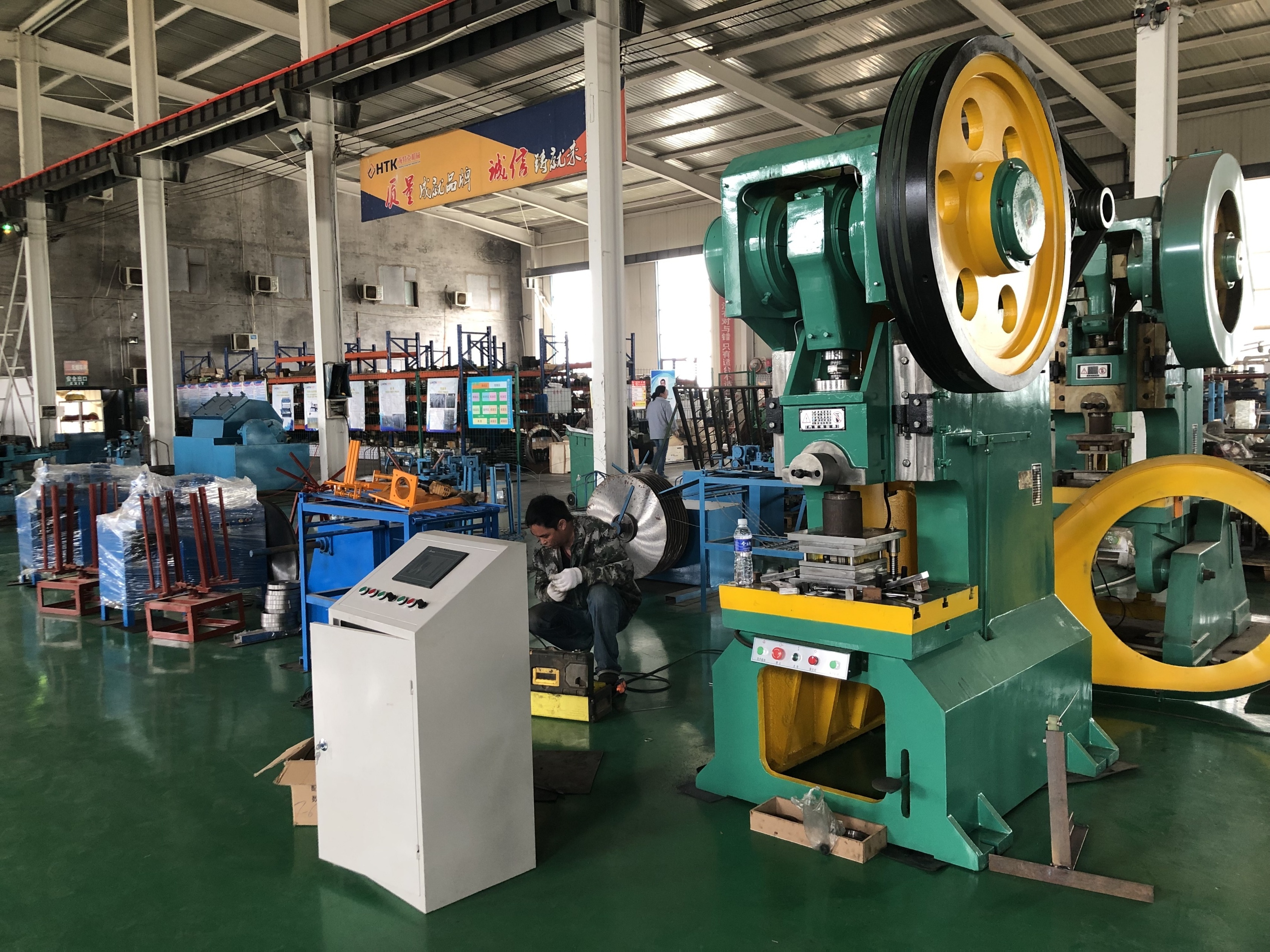 Hot sell galvanized Razor Barbed Wire Machine