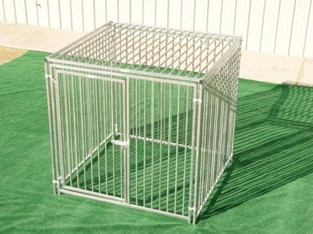 Europe Style Bars Dog Kennel with Solid Metal Roof