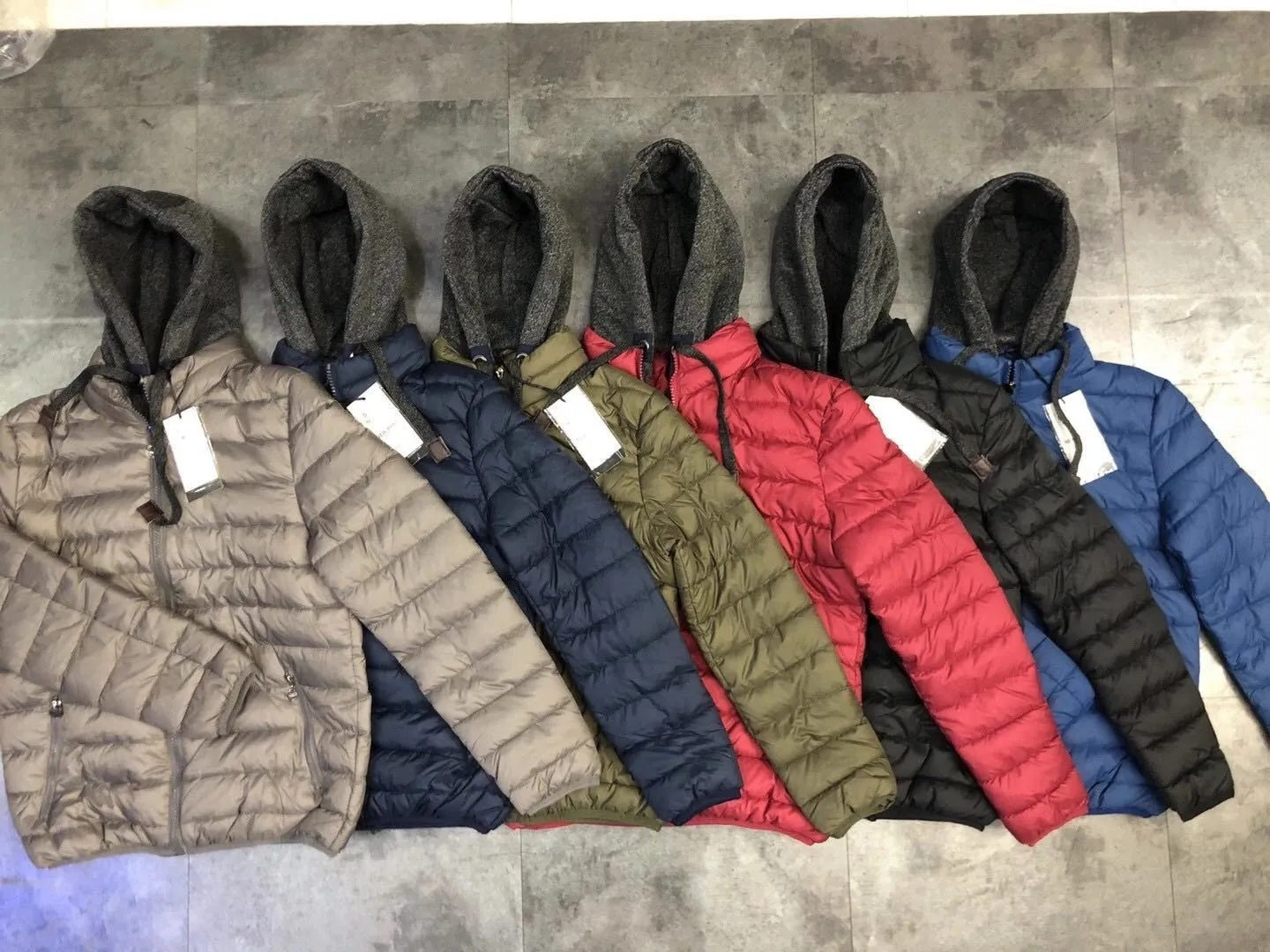 Stock Lot Clothes Newest Outerwear Design Mens 100% Poly Fashion Jacket With Hood Winter Men's double placket down jacket