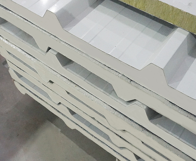 Thermal Insulation 50~200mm Thickness Polyurethane / PU Sandwich Panel Roofing and Wall