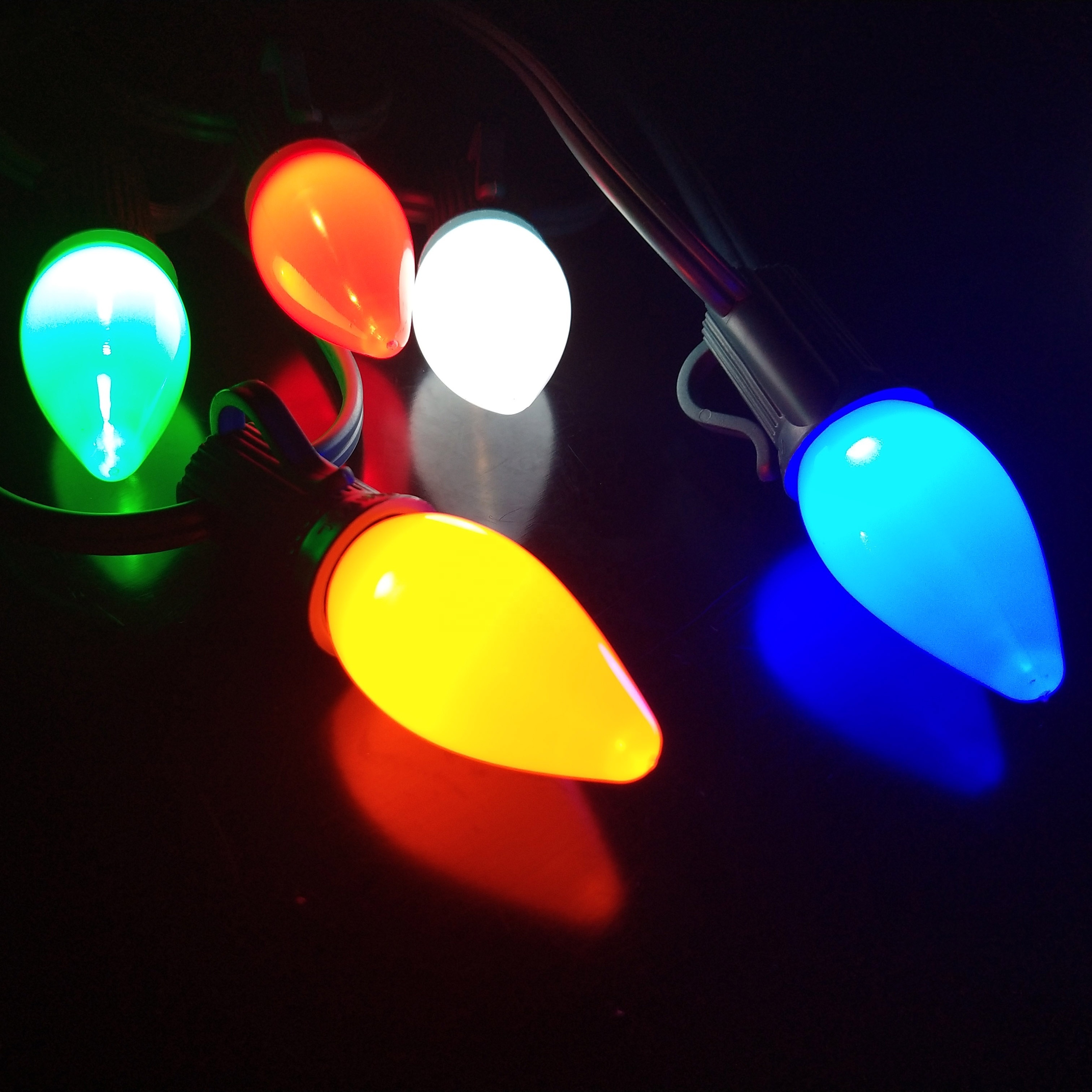 Opaque LED C7 Christmas replacement bulb