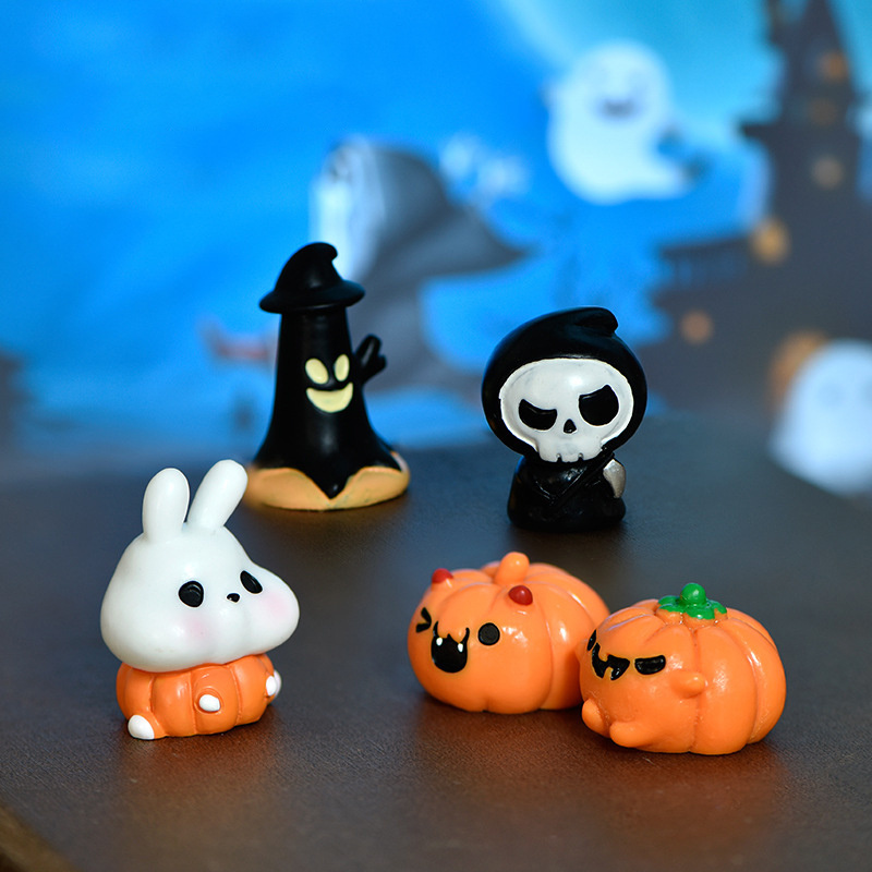 Mini Child Gifts Decoration Items Halloween Collection Ghost Pumpkin Micro Landscape Resin Crafts For Home Animated Decoration