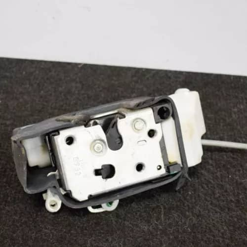 Driver Side Left Front Used Disassembled Car Door Lock for Maserati Quattroporte 2006