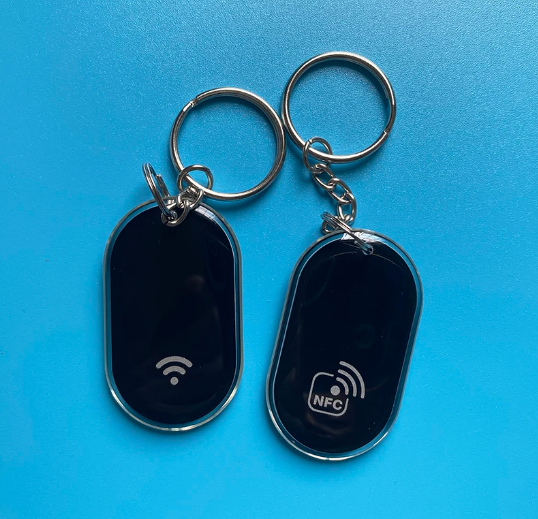 Epoxy NFC Ntag213 Key Tag ISO14443A Proximity 13.56MHz RFID Smart Cards Keychain for Sharing Social Media Contact Information