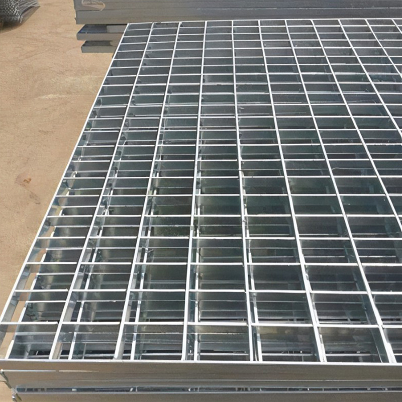 Heavy Duty Metal Walkways Grid Serrated Steel Mesh Hot-dip Galvanized Compound Steel Galvanized Steel Grating