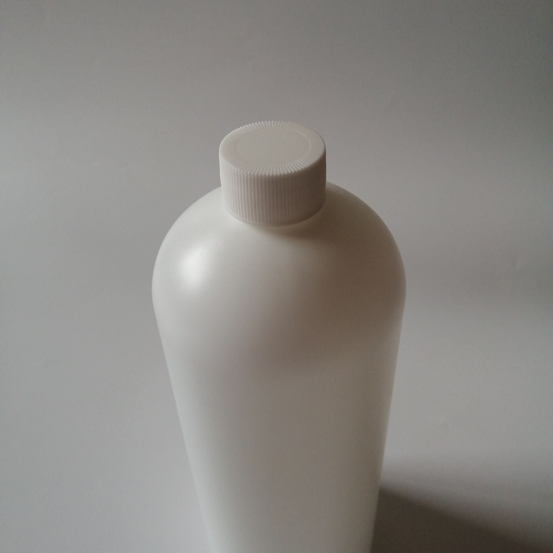 32oz 1000ml 1 liter HDPE plastic round matt white cleaning chemical liquid powder reagent packing bottle with disc screw cap