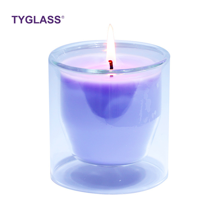 High-quality lavender scented soy massage scented candle contains soy wax and essential oils