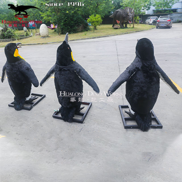 Amimatronic Amusement Animal Model Realistic Life Size Penguin Statue