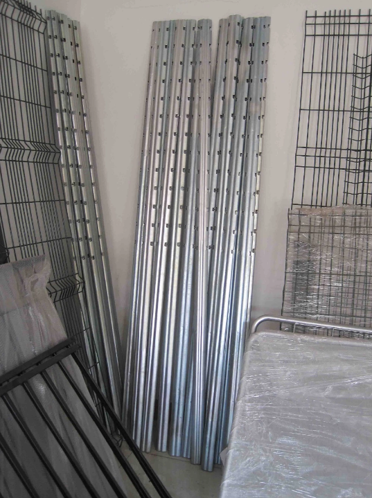 Vine Metal Trellis Selling Galvanized Steel Grape Stakes Roll vineyard post