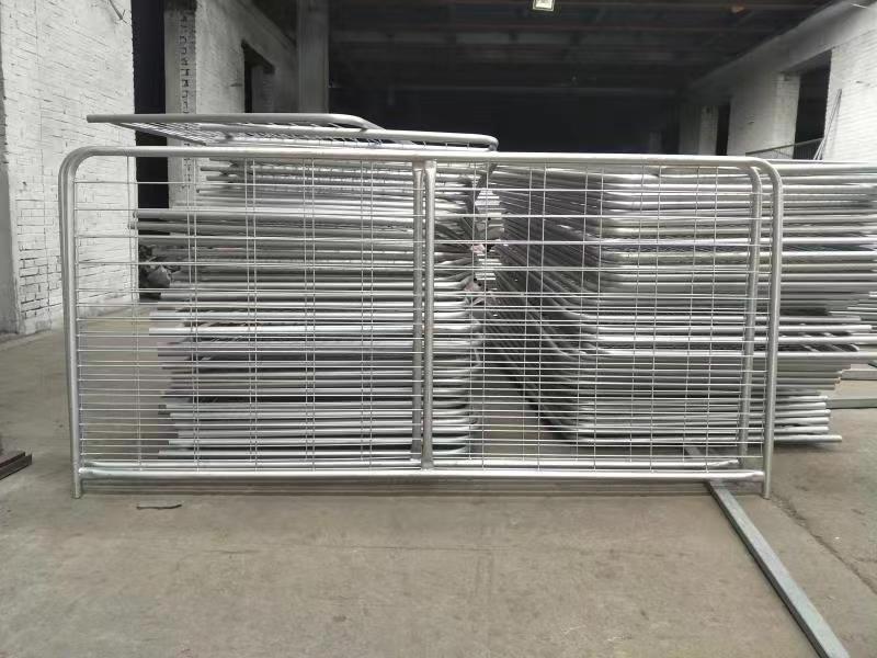 cattle panels  livestock / 6 Sheep hurdles portable sheep yard panels