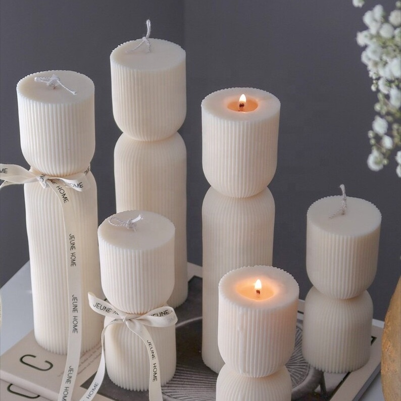 Huaming Modern Aesthetic Home Decor Handmade Soy Wax Ribbed Columnar Candle Lvory White Round Cylinder Fluted Pillar Candle