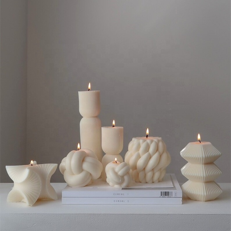 Huaming Modern Aesthetic Home Decor Handmade Soy Wax Ribbed Columnar Candle Lvory White Round Cylinder Fluted Pillar Candle