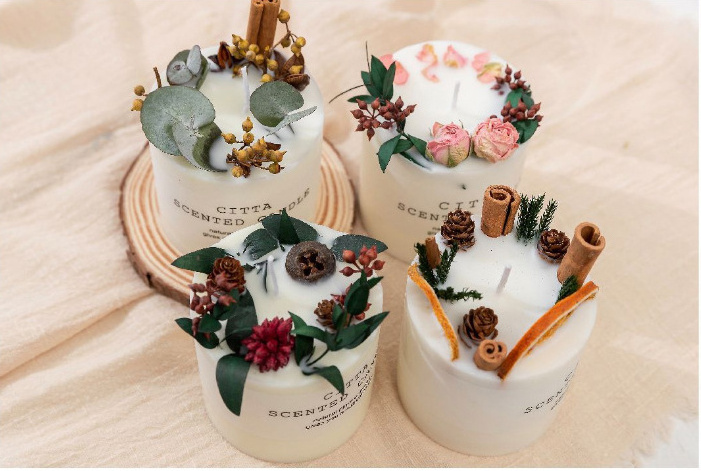 Custom Soy Scented Wax Set Gift Pillar Candle Luxury Wedding Household Romantic Atmosphere Flower Pillar Scented Candle