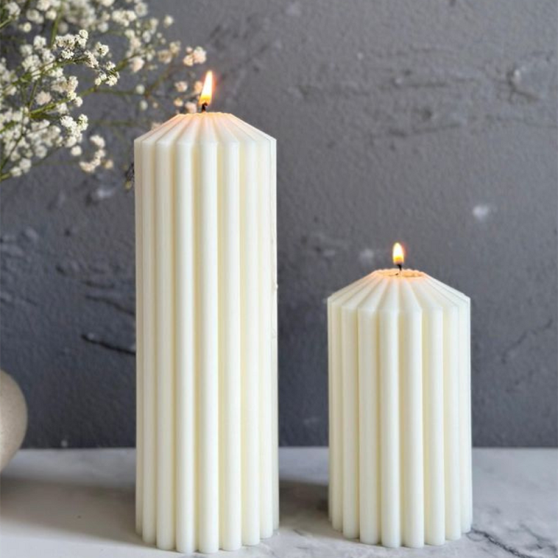 Huaming Custom Large Romantic Birthday Wedding Floor Unscented Ivory Columnar Pillar Candle Bulk Ribbed Thick Pillar Candles