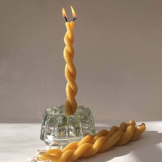 Huaming Handmade 10' Dinner Sprial Taper Candle Unique Orange Long Wick Imperfect Pure Beeswax Twisted Taper Hand Dip Candles