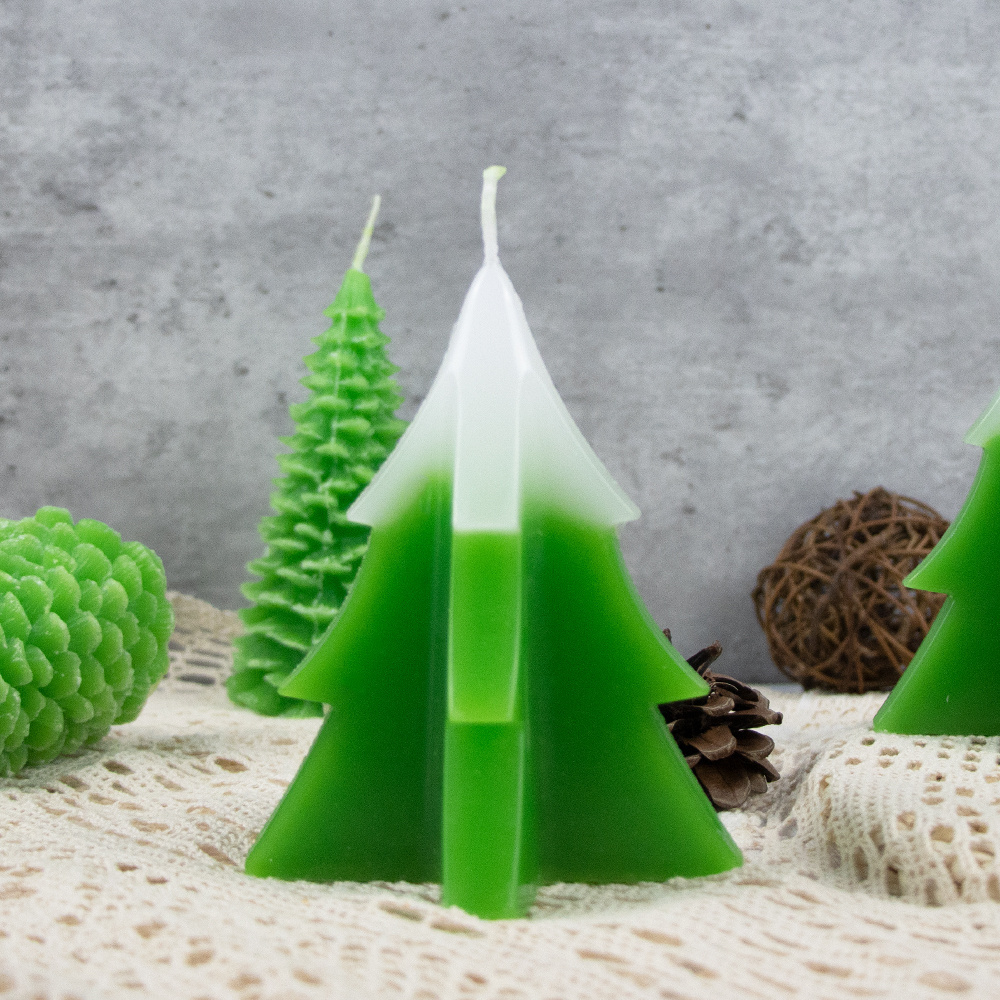 Wholesale new design Scented Santa Tree shape Candle For home Decoration Christmas Tree Scented Candle Gift Set for Women