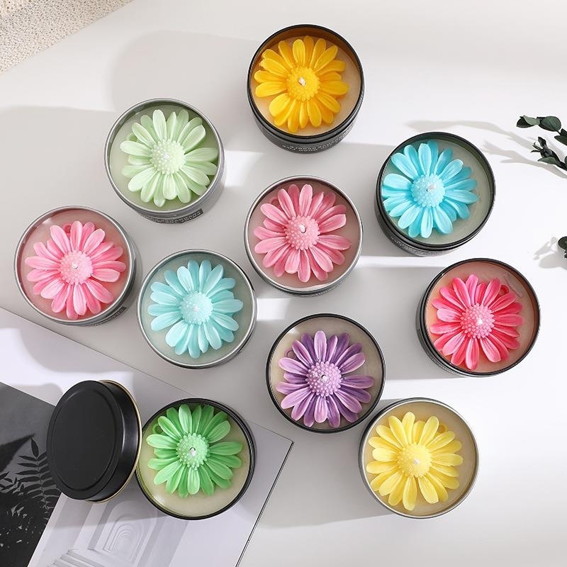 Huaming Creative Soy Wax Fragrance Candle Design Flower Aroma Candles Handmade Little Daisy Jasmine Scented Candle Tin Can