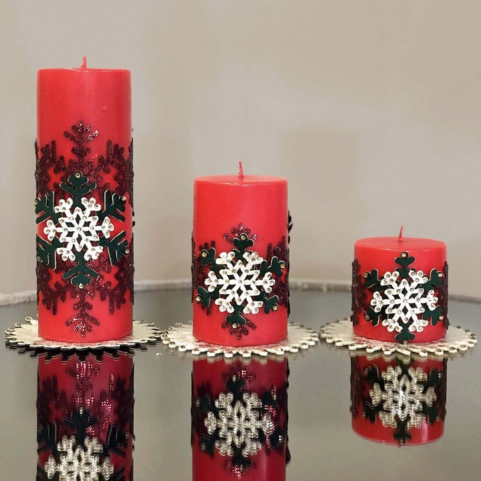 Smokeless Handmade Round Christmas Snowflake Candles Bulk Wholesale Vintage Large Beautiful Christmas Pillar Candle Gift Set