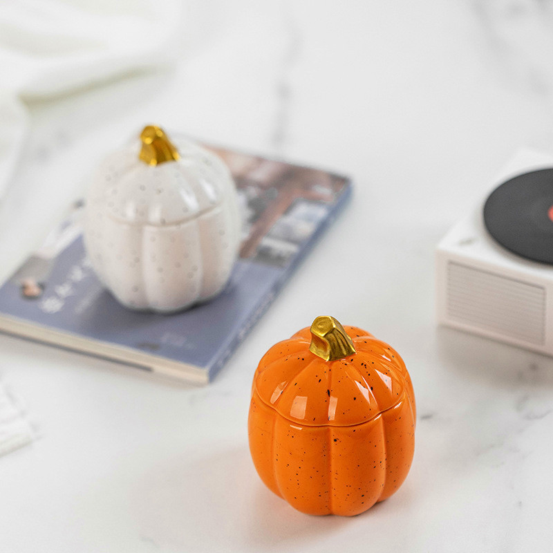 Huaming Luxury Creative Natural Soy Wax Essential Oil Scented Candle Home Decor Ceramic Pumpkin Shape Art Aromatherapy Candle