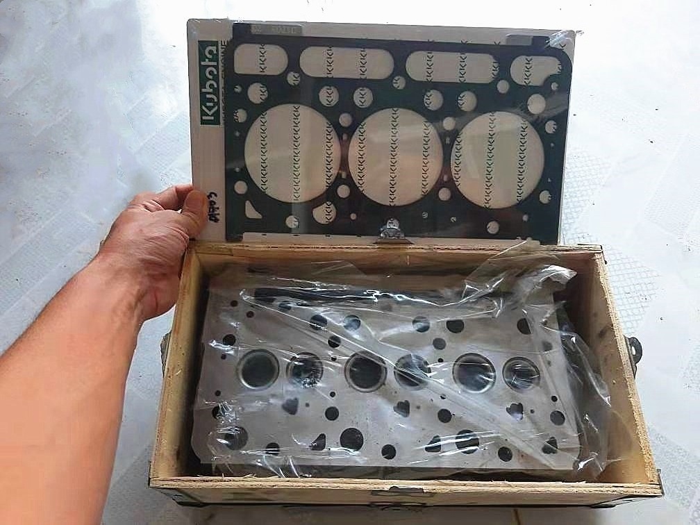 Kubota D1703 Diesel Engine Cylinder Head