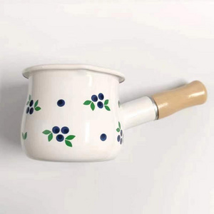 Wholesale Cookware Kitchen enamel milk cooking pot with wooden hand fried eggs mini sauce pots