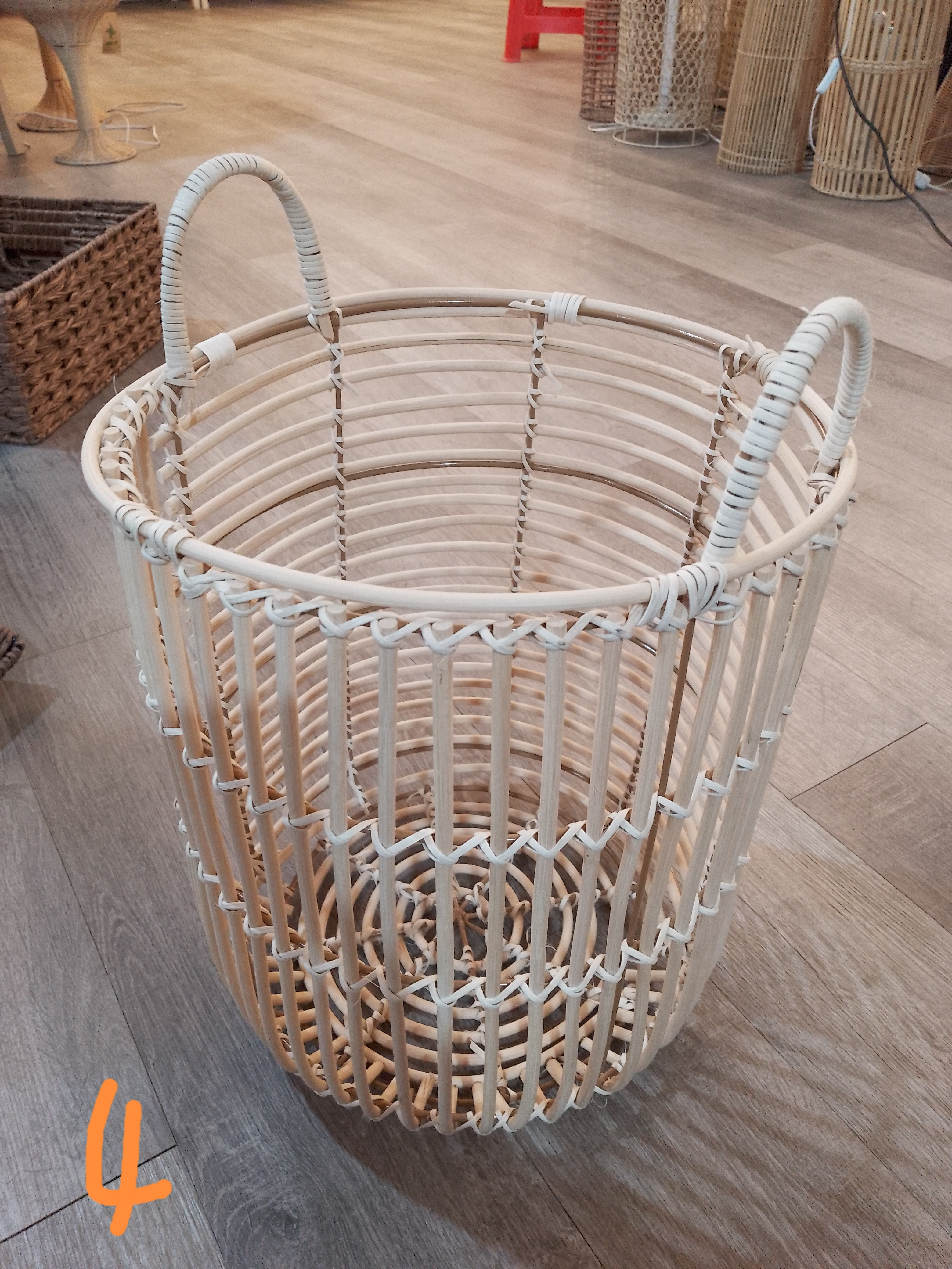 mesob ethiopian empty baskets  handicraft product handmade rattan decorated woven gift baskets in bulk baskets water hyacinth