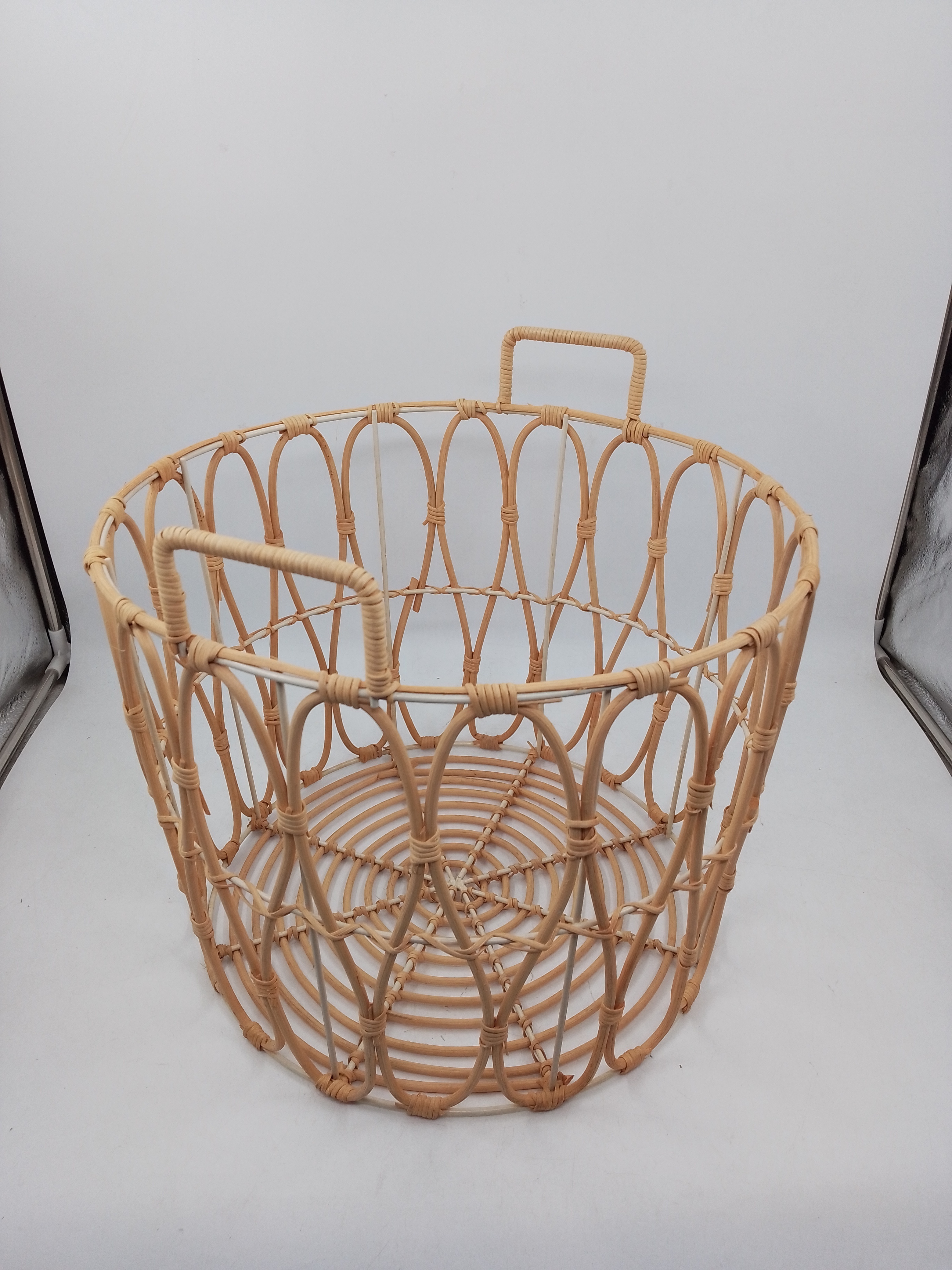 mesob ethiopian empty baskets  handicraft product handmade rattan decorated woven gift baskets in bulk baskets water hyacinth