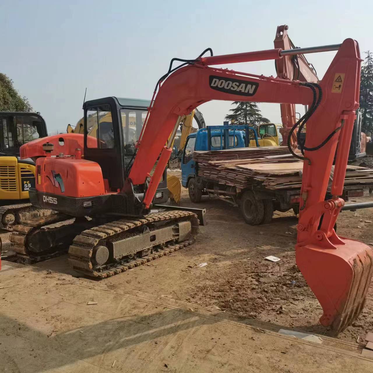 Popular Doosan 55 Second Hand Excavator, Doosan DH55 Digger Mini Used Excavator