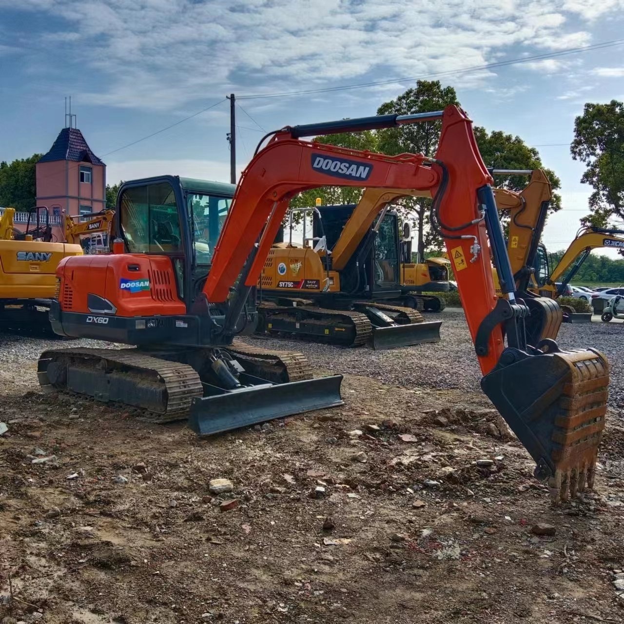 Hot sale doosan excavator dx75 dx60 , Used doosan crawler excavator dx75 , Doosan excavator with dozer blade