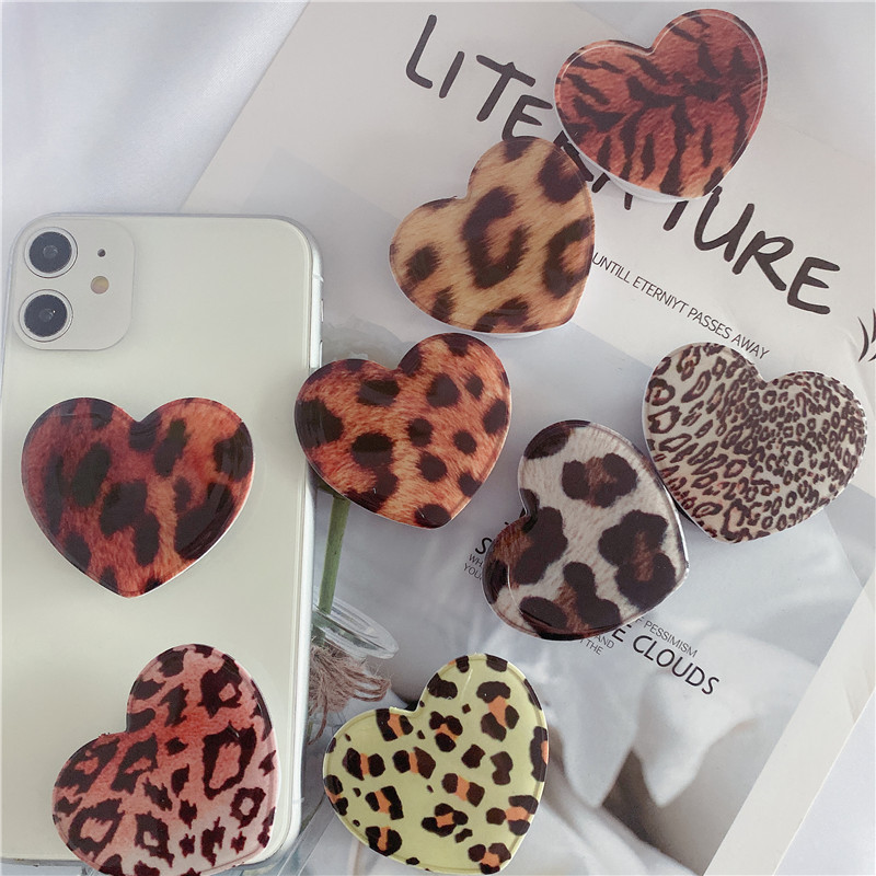 Hot sale heart shape universal leopard printed stand phone socket phone